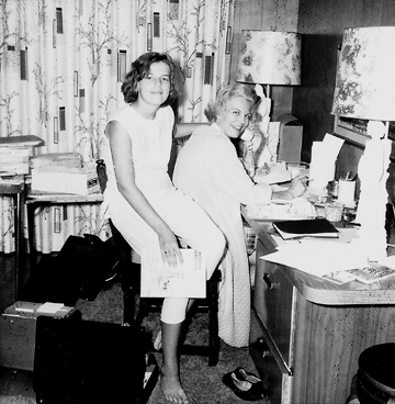 Shirley and Lynne at home 1962